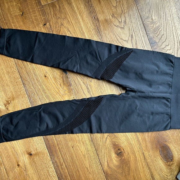 Black Zyia leggings size small - Picture 2 of 2